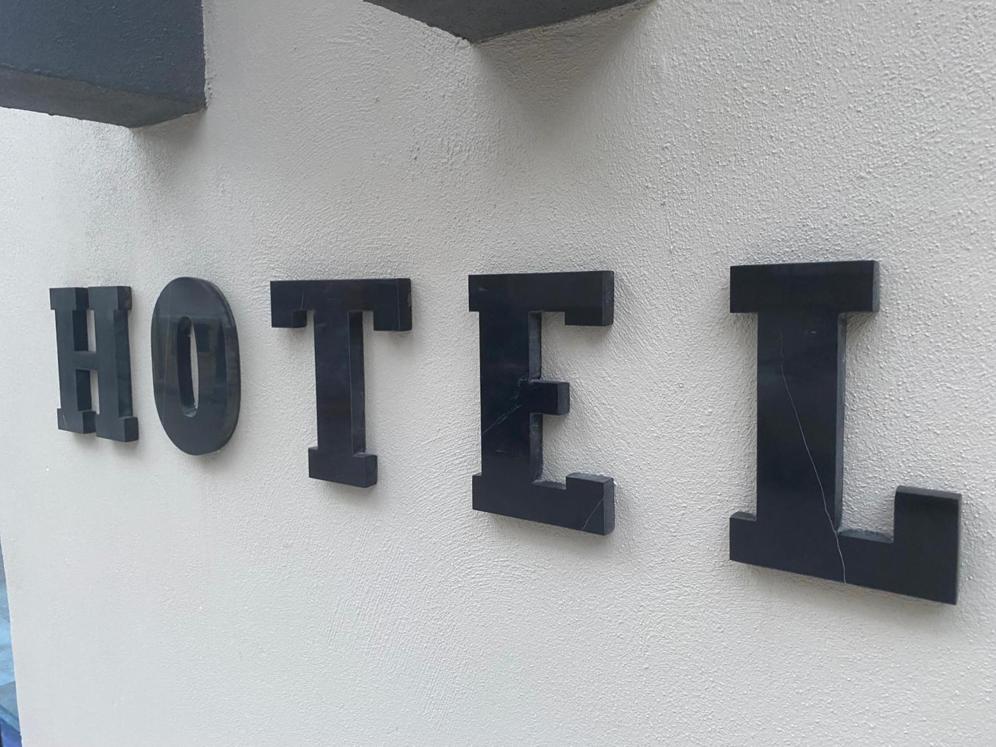 In The Middle Hotel Antalya Exterior photo