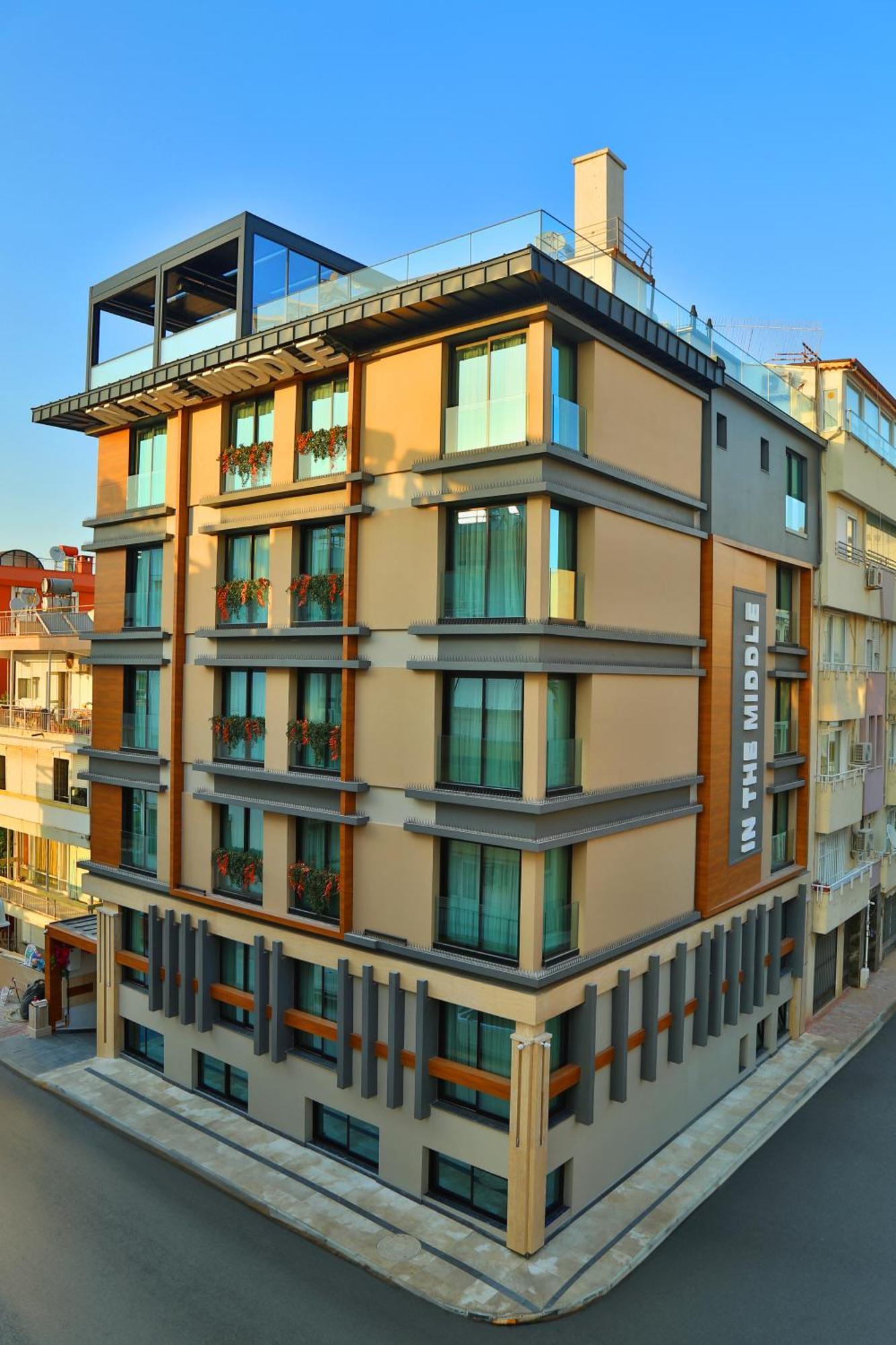 In The Middle Hotel Antalya Exterior photo