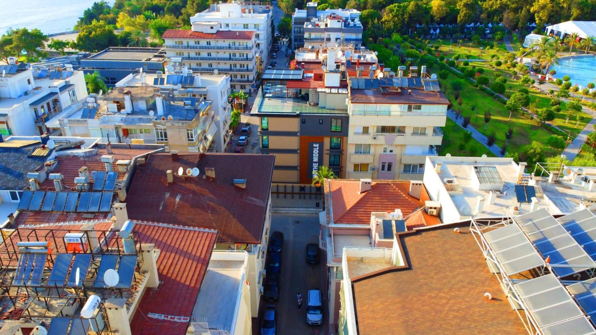 In The Middle Hotel Antalya Exterior photo